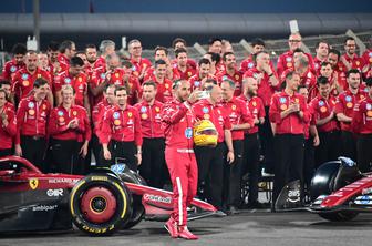 Lewis Hamilton z ganljivim sporočilom ekipi in navijačem