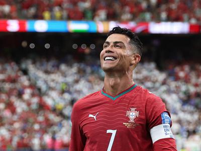 Saj ni res, kaj vse je uspelo Ronaldu!