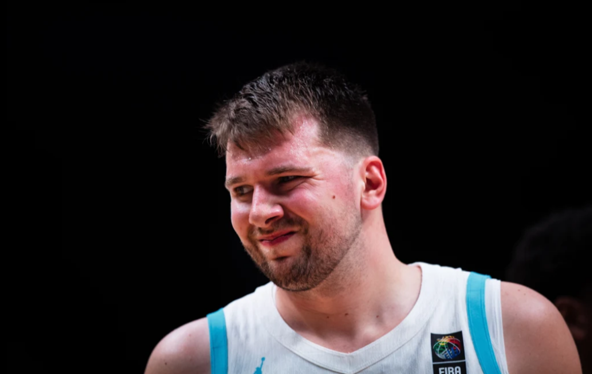 Luka Dončić | Luka Dončić je tekmo končal pri trojnem dvojčku, a ni imel razlogov za zadovoljstvo. | Foto FIBA