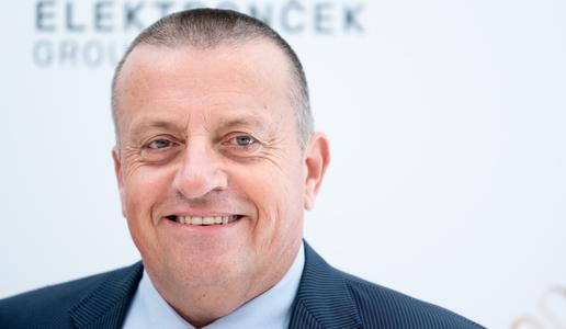 Je Pečečniku žal, da je pohvalil vlado Roberta Goloba?