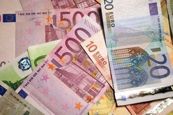 Vlada bo subvencionirala uvedbo davčnih blagajn