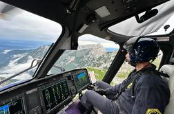 Letalska policija v gorah zaradi nevihte dvakrat reševala slovenske pohodnike