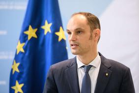Logar: Slovenija pripravljena sprejeti do pet afganistanskih sodelavcev EU
