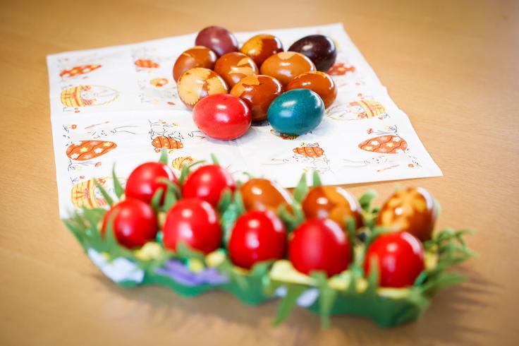 Povpraševanje po jajcih se v času velike noči izrazito poveča.  | Foto: STA