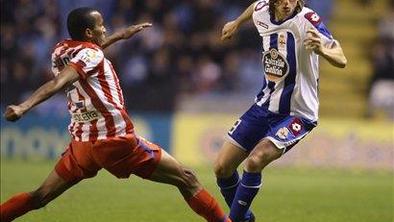 Filipe Luis tudi uradno v Atleticu