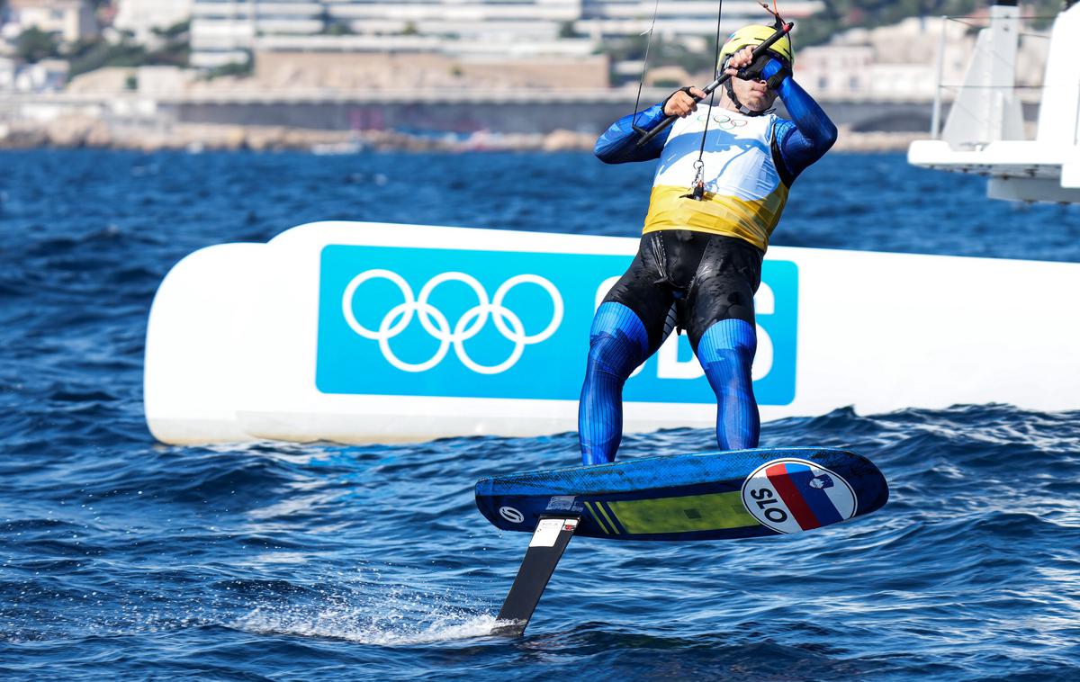 Pariz 2024 kajtanje Toni Vodišek | Toni Vodišek v finalu formule kite v Marseillu. | Foto www.alesfevzer.com