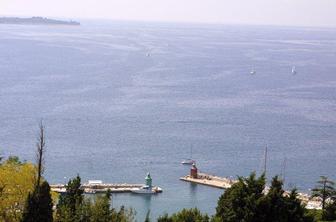 Vlada ni potrdila memoranduma, preložitev roka naj ne bi bila potrebna (video)