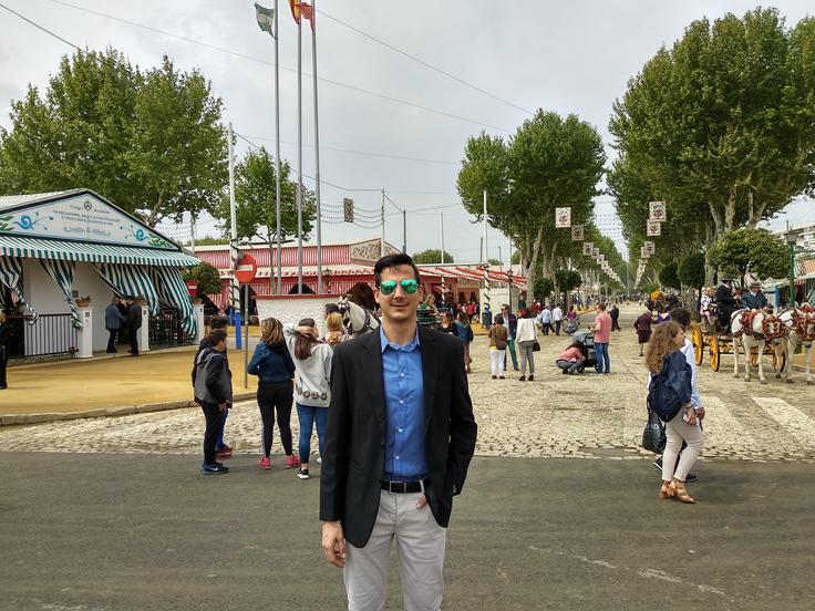 Na fotografiji je Feria de Sevilla, tradicionalni seviljski festival, poln barv, glasbe in plesa.  | Foto: Osebni arhiv