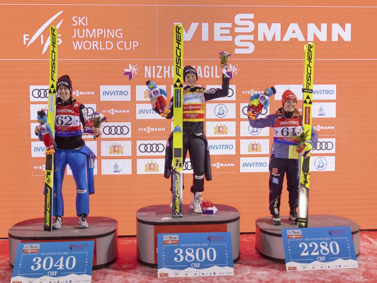 V Ninžnem Tagilu je vknjižila prvo zmago v svetovnem pokalu in oblekla tudi rumeno majico, slovenski uspeh je z drugim mestom dopolnila Urša Bogataj. | Foto: Guliverimage/Vladimir Fedorenko