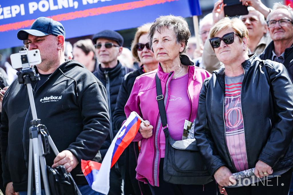Protestni shod pred DZ-jem