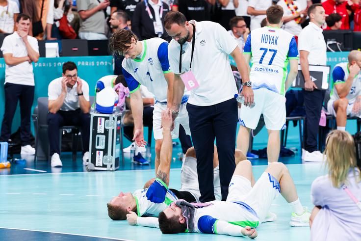 Slovenci so na olimpijskih igrah po dveh težkih porazih na zadnjih dveh tekmah zasedli četrto mesto, kljub grenkemu priokusu pa poskrbeli za eno najlepših zgodb Pariza. | Foto: www.alesfevzer.com