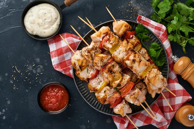 Nadvse okusna jed, ki na pikniku ne sme manjkati.  | Foto: Shutterstock