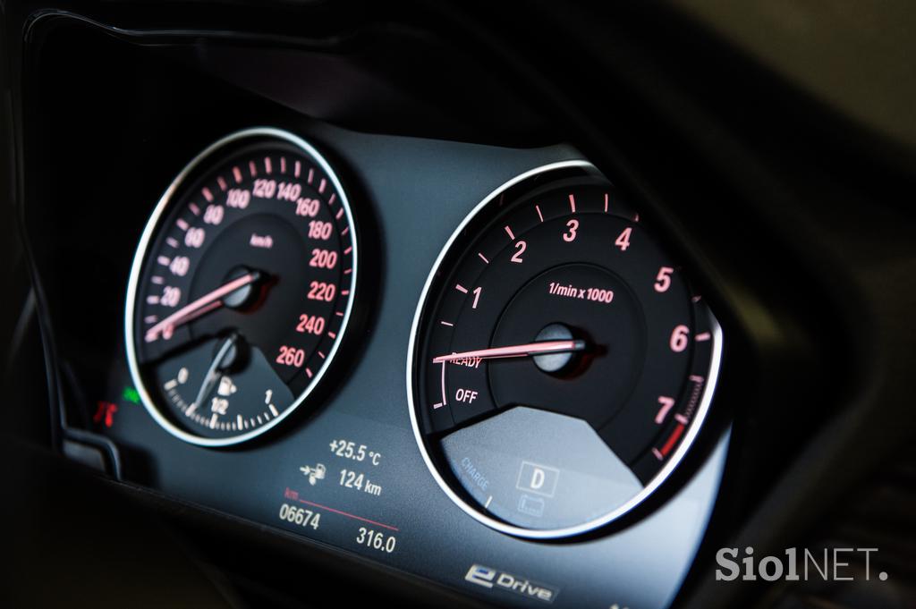 bmw 225xe active tourer luxury line