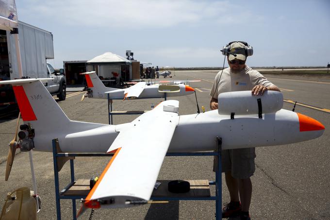 "Pametni" droni bi lahko tudi preprečili civilne žrtve, ki ob napadih brezpilotnih letal na strateške tarče niso redkost.  | Foto: Reuters