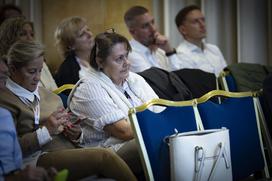 Posvet Poslovanje z nepremičninami