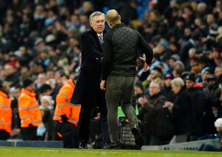 Carlo Ancelotti (Everton) je moral priznati premoč Josepu Guardioli (Manchester City). | Foto: Reuters