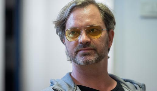 Jurij Zrnec zaradi zdravstvenih razlogov odpovedal nastop