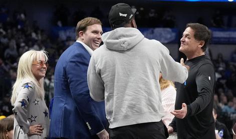Lastnika Dallasa vreščala ob velikem jackpotu NBA kot najstnici na koncertu Taylor Swift