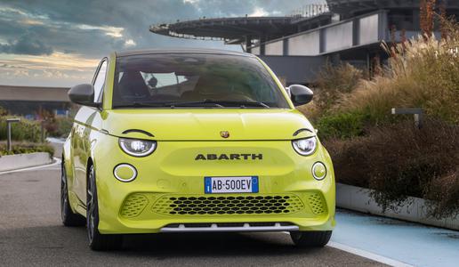 Imajo zvezane roke: Abarth brez novih bencinskih športnikov