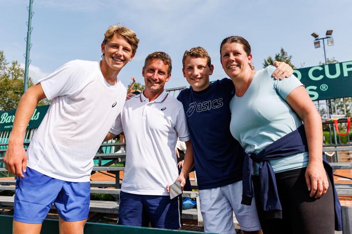 Žiga Šeško, družina | Cela družina Šeško je močno vpeta v tenis. | Foto Osebni arhiv