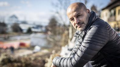 Skrbel za milijone na NZS, zdaj se najraje potepa po džunglah