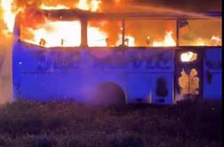 Podporniku študentskih protestov zgorel avtobus: "Lahko me le ubijejo, ubijejo pa me lahko samo enkrat"