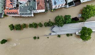 Katastrofa v bavarskem mestu, gladina Donave je dosegla deset metrov #video