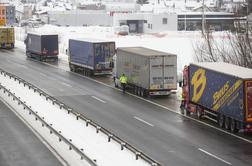 Izločitev tovornjakov povzročila do milijon evrov škode