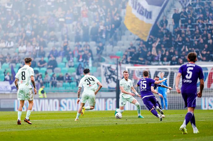 Olimpija : Maribor | Olimpija in Maribor klavrno sezono končujeta proti ekipama, ki sta jima "speljali" dve evropski vozovnici.  | Foto Aleš Fevžer