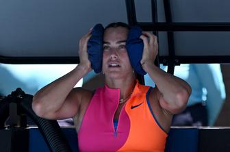 Sabalenka brez milosti v polfinale, kjer jo čaka Svitolina; frustracija Coco Gauff #video