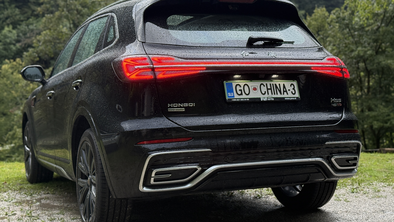 Za niti pol cene mercedesa? Prestiž kitajskega avtomobila je nekaj zanimivega. #foto