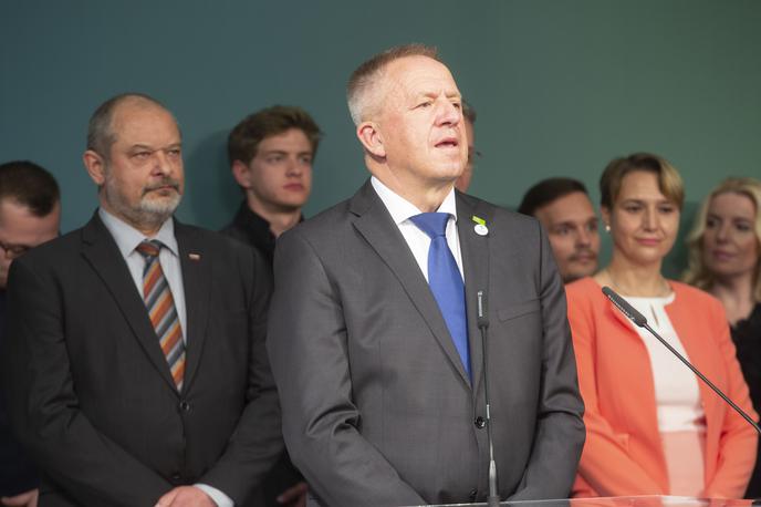 Volitve, Cankarjev dom, Povežimo SLovenijo, Počivalšek | Stranka Konkretno pod vodstvom Počivalška in Kovšce na lanskih parlamentarnih volitvah ni prišla v DZ. | Foto Bojan Puhek