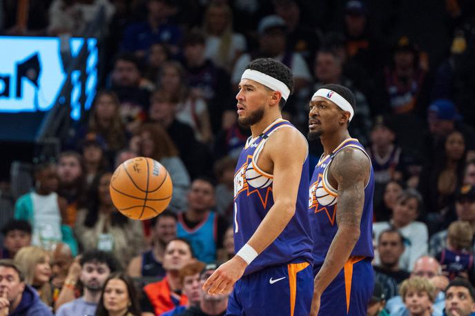 Devin Booker, Bradley Beal, Phoenix Suns | Devin Booker, Bradley Beal in njuni kolegi iz moštva Phoenix Suns nizajo poraze. | Foto Reuters