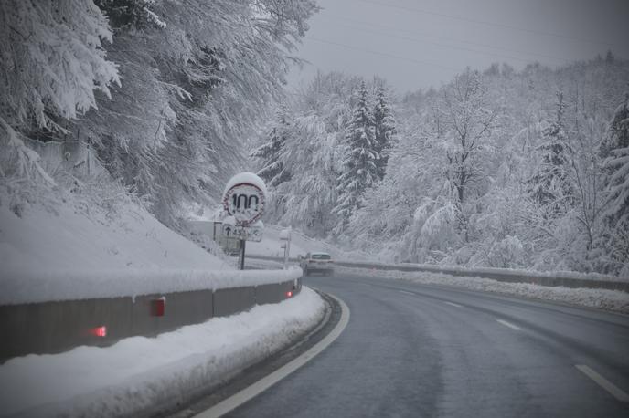 Sneg | Posledice snegoloma bodo odpravljali tudi danes. | Foto Ana Kovač