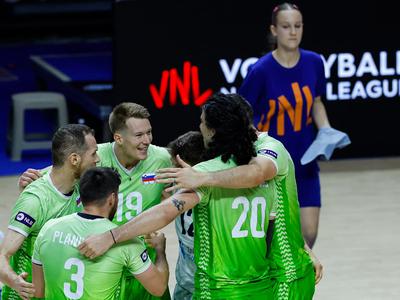 Slovenci odločno v boj za svoj prvi finale