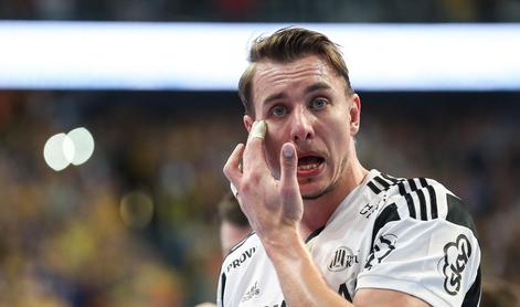 Finančna stiska ga je primorala, da Kiel moleduje, naj ga pusti v Barcelono