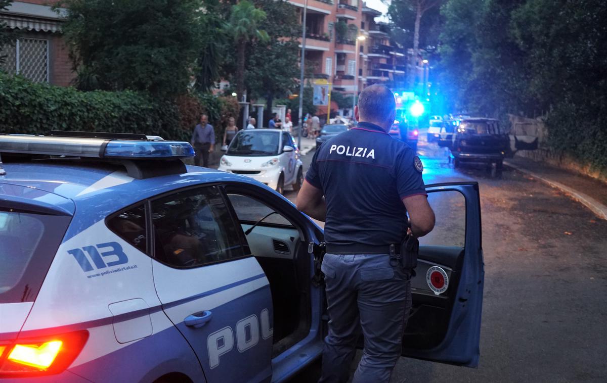 Policija, Italijanska policija, Italija | Ko so dečka našli, je bil miren, je še povedal pokrajinski poveljnik karabinerjev. | Foto Shutterstock