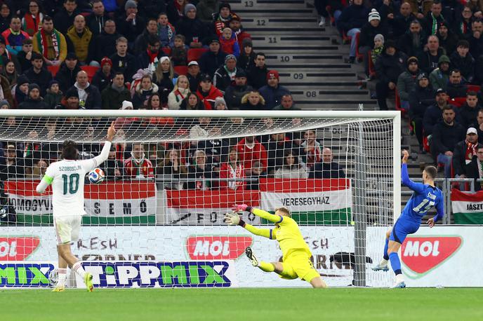 Slovenija Madžarska Danijel Šturm | Gol Danijela Šturma ni veljal, saj je bil na začetku akcije v prepovedanem položaju Andraž Šporar. | Foto Reuters