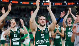 Olimpija po dramatični končnici do velike zmage pred rekordnim številom navijačev