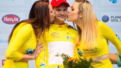 Russian wins the time trial and is the first rider in yellow jersey (video)