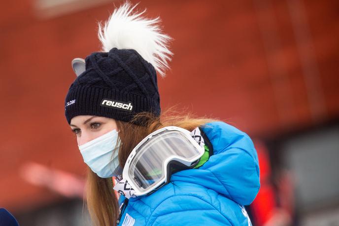 Andreja Slokar | Andreja Slokar ostaja vodilna smučarka skupnega in slalomskega seštevka evropskega pokala | Foto Vid Ponikvar