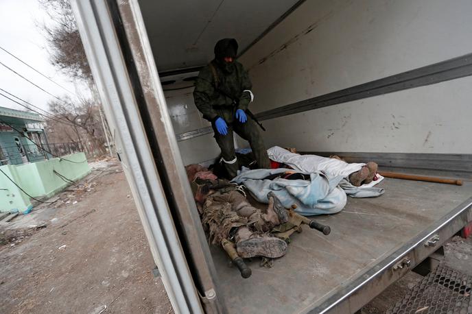 Vojak | "To je vojna, vendar oni niso živali," je dejal Zelenski, potem ko je Kremelj zavrnil prevzem trupel svojih vojakov.  | Foto Reuters