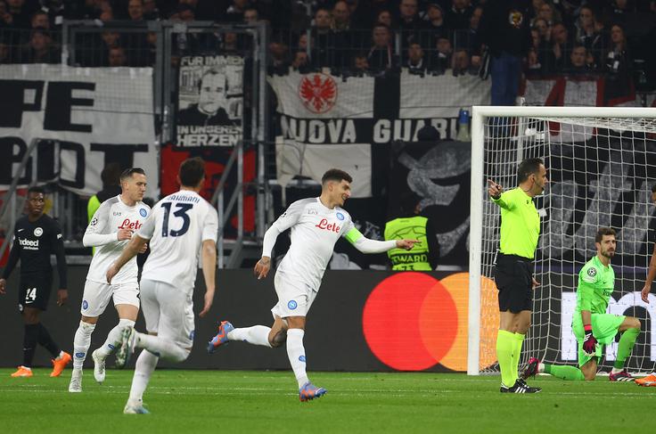 Giovanni Di Lorenzo je v Frankfurtu postavil končni rezultat 2:0. | Foto: Reuters