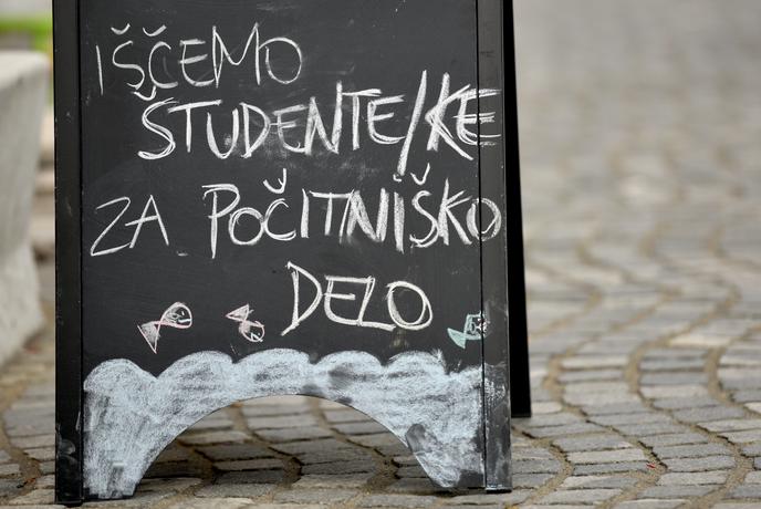Država odpira svoj študentski servis. Kaj prinaša študentom?