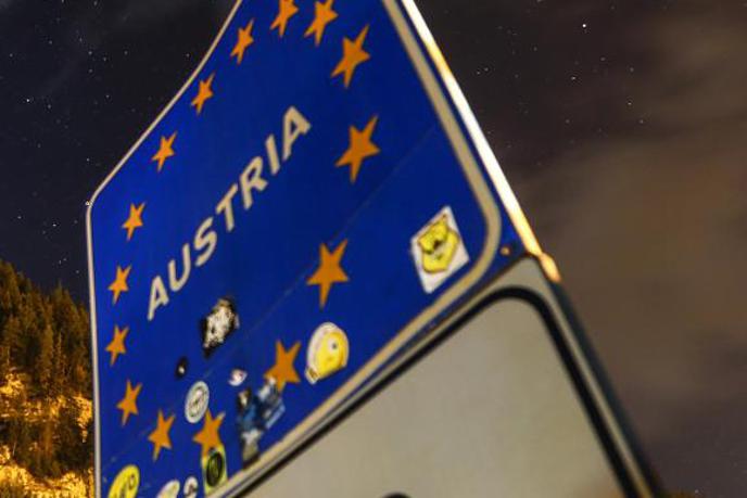 Od petka za vstop v Avstrijo obvezna še vnaprejšnja spletna prijava