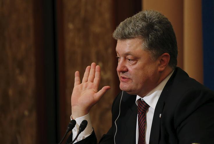 Ukrajinski predsednik Volodimir Zelenski je danes nekdanjemu predsedniku Petru Porošenku prepovedal izhod iz države in mu onemogočil dostop do premoženja. | Foto: Reuters