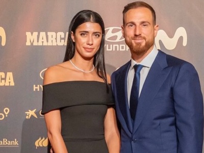 Jan Oblak in Olga Danilović sta postala starša