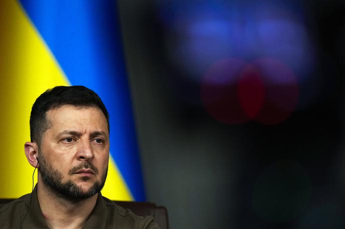 Volodimir Zelenski | Za zdaj še neznani storilci so prejemnike dokumenta poskusili prepričati, da so ga poslali iz urada predsednika Ukrajine Volodimirja Zelenskega.  | Foto Guliverimage