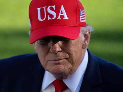Trump za proteste v Franciji okrivil migrante in islam. Protestniki opozarjajo na povsem druge težave.