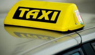 Finančna uprava taksistu zapečatila vozila